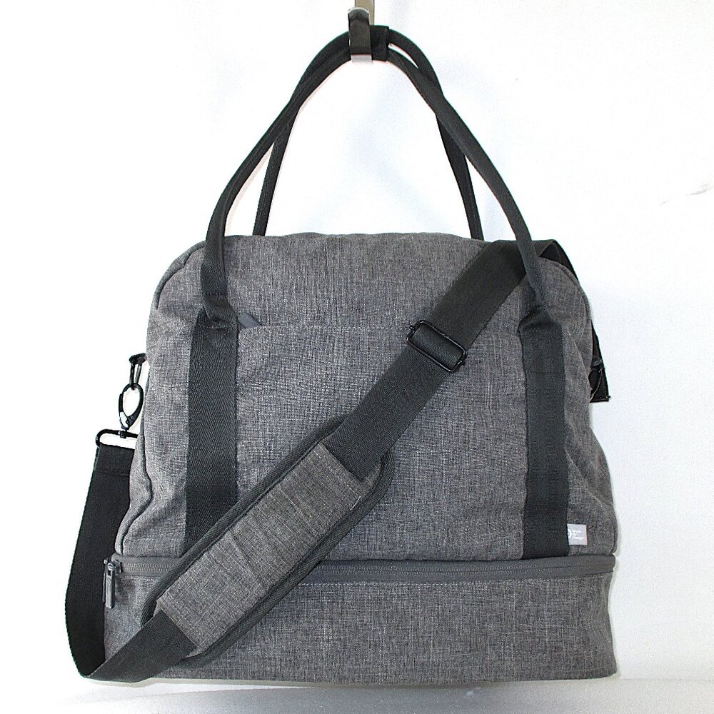 MADE BY DESIGN TRAVEL BAG😎